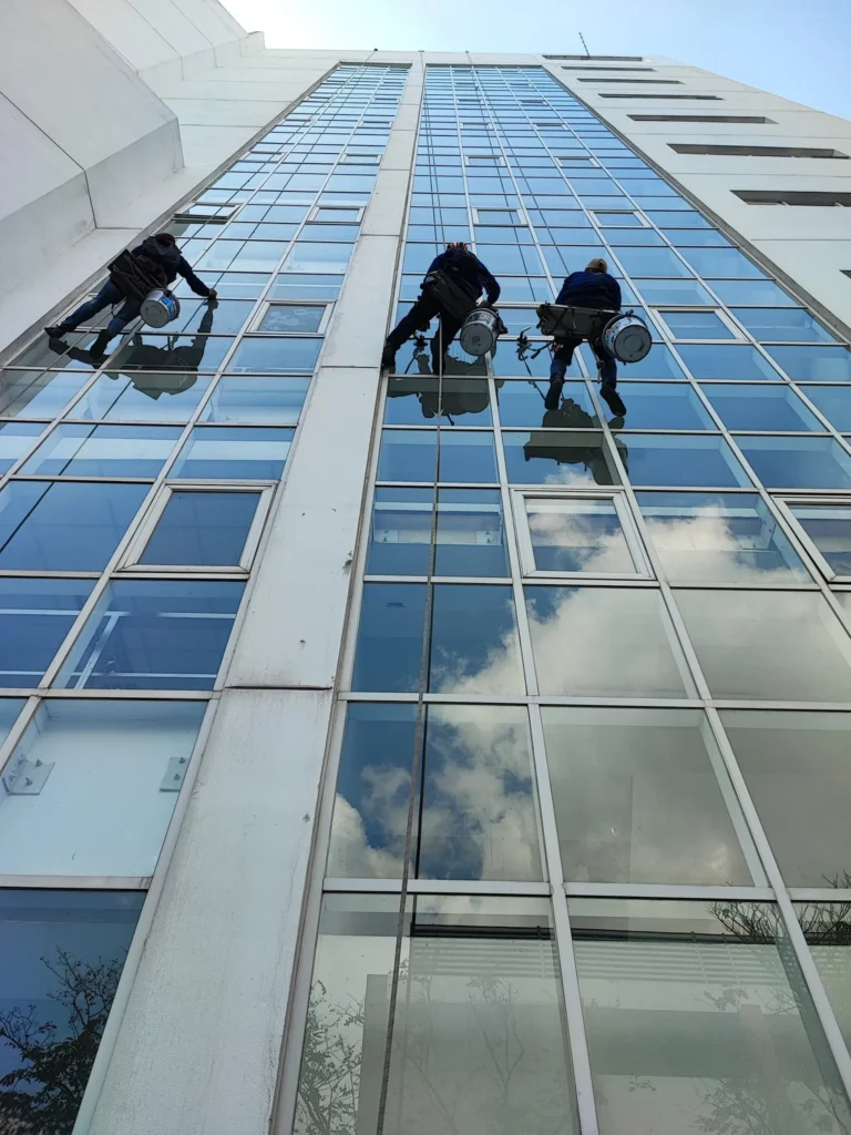 552011631_1300991015153855_3592465922419559140_n_result